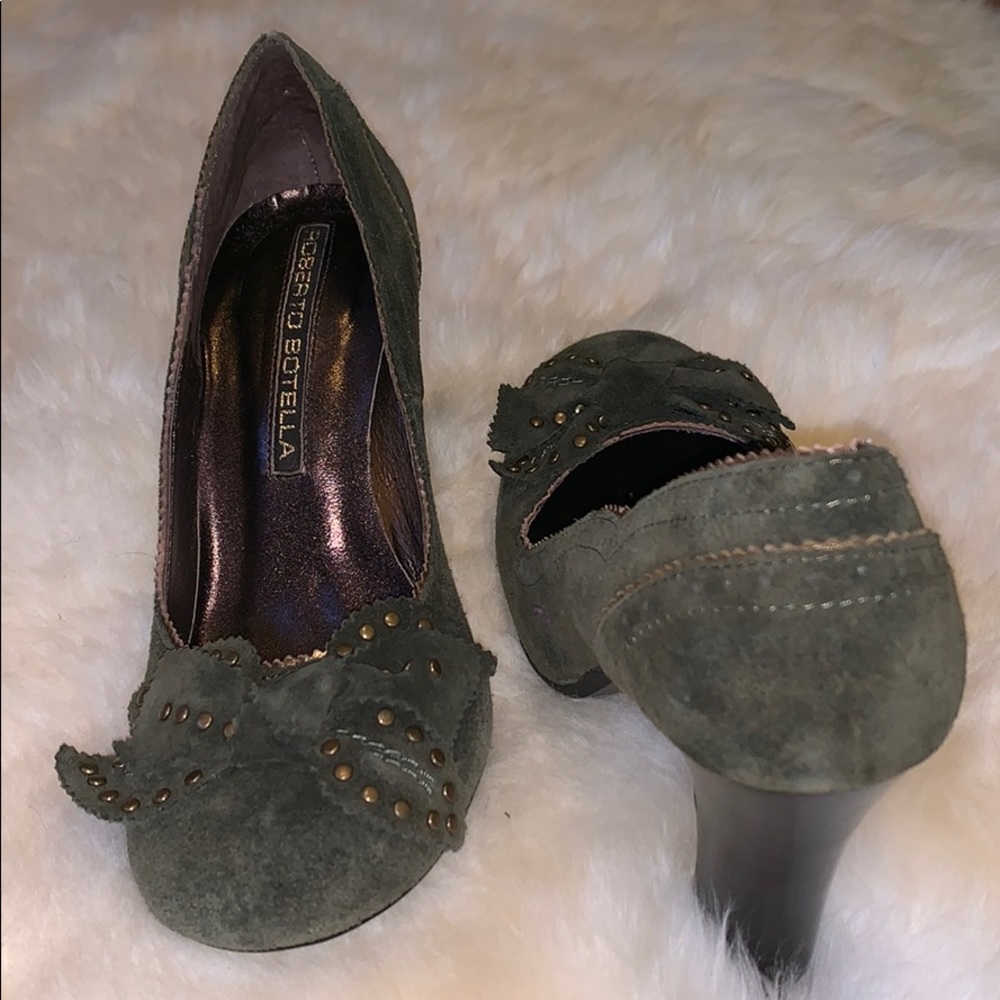 Vintage Suede Forest green heels